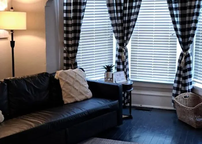 Beautiful Downstairs 1Bed 1Bth Charmer- Pet Friendly