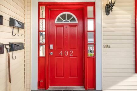 Beautiful Downstairs 1bed 1bth Charmer- Pet Friendly Michigan City